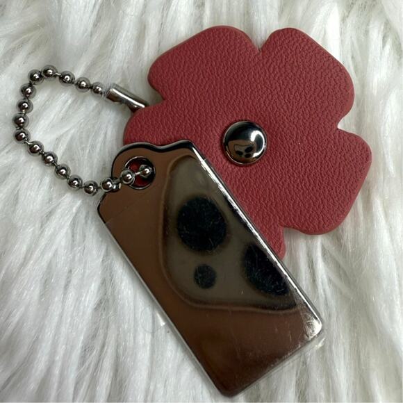 COACH Gold Tea Rose Flower Floral Bag Charm Hang Tag - Picture 2 of 3